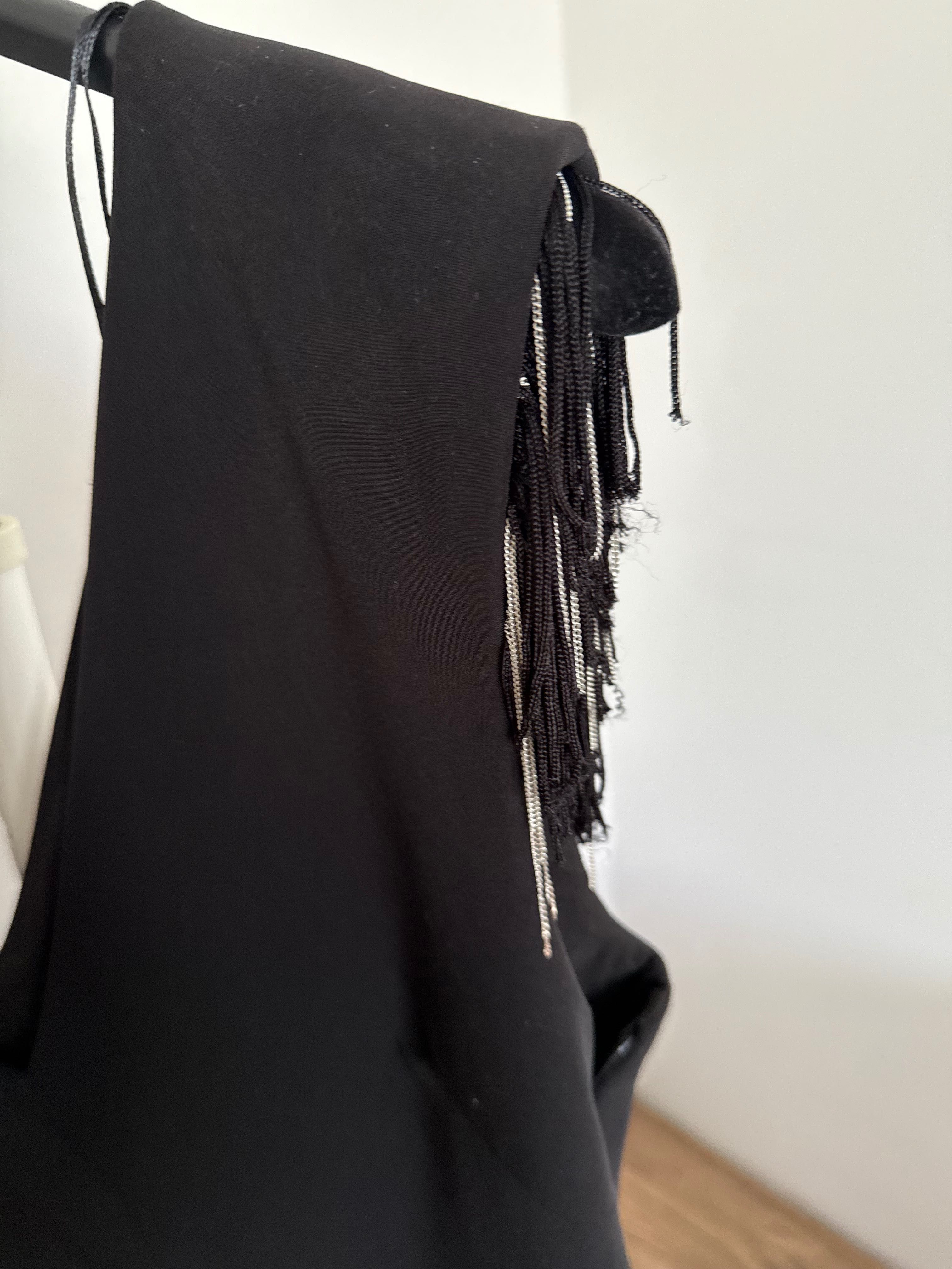 Rochie neagră Zara