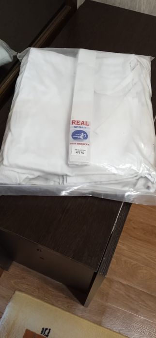 Продам кимоно новое