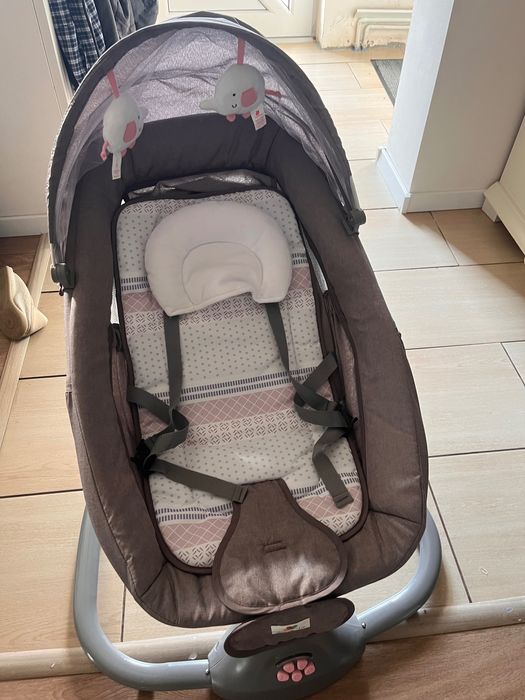 Balansoar electric nou născut