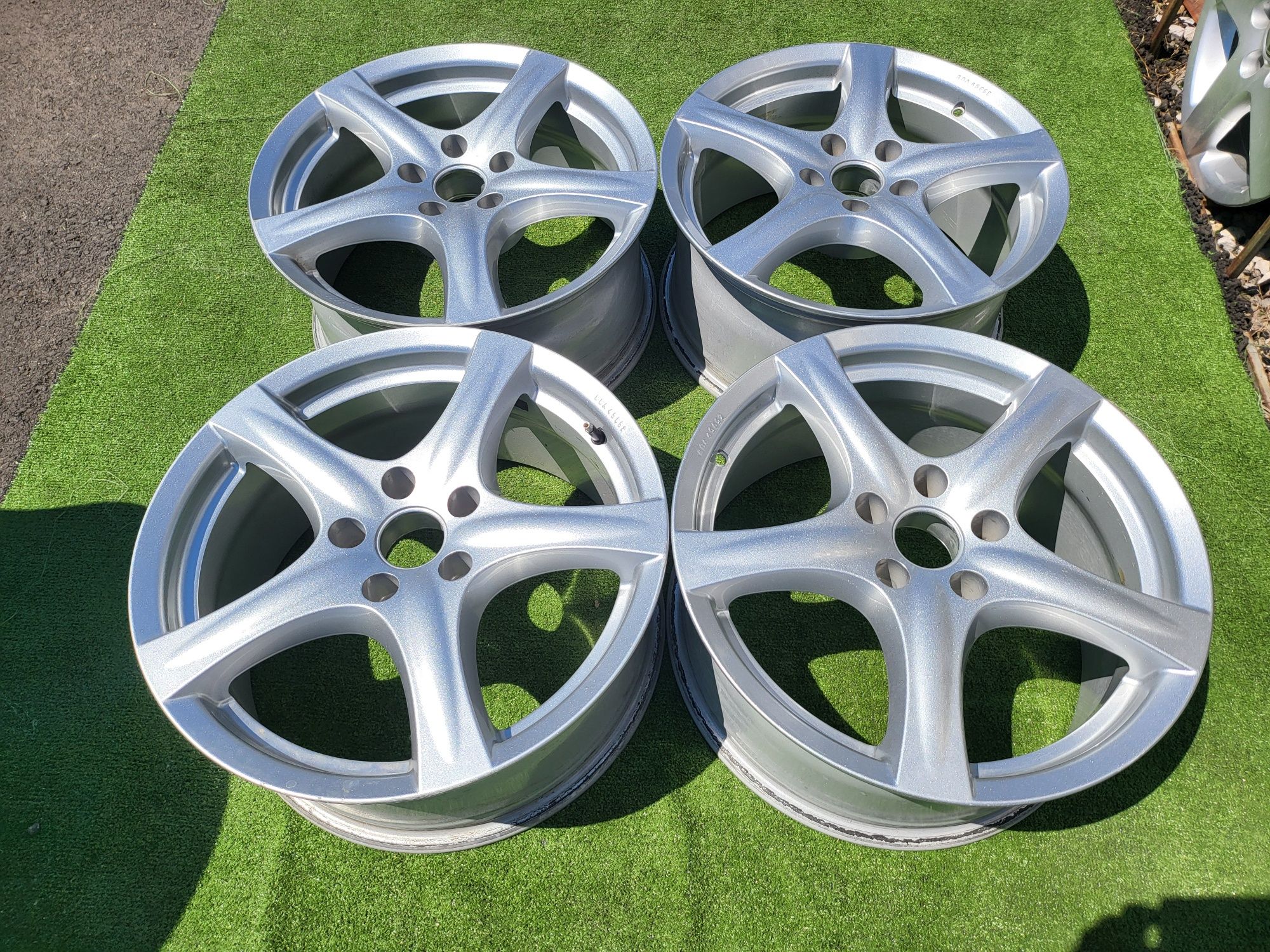 Лети джанти 17 5х112 ET35 ,8J Mercedes ,Audi,VW,Sest Skoda