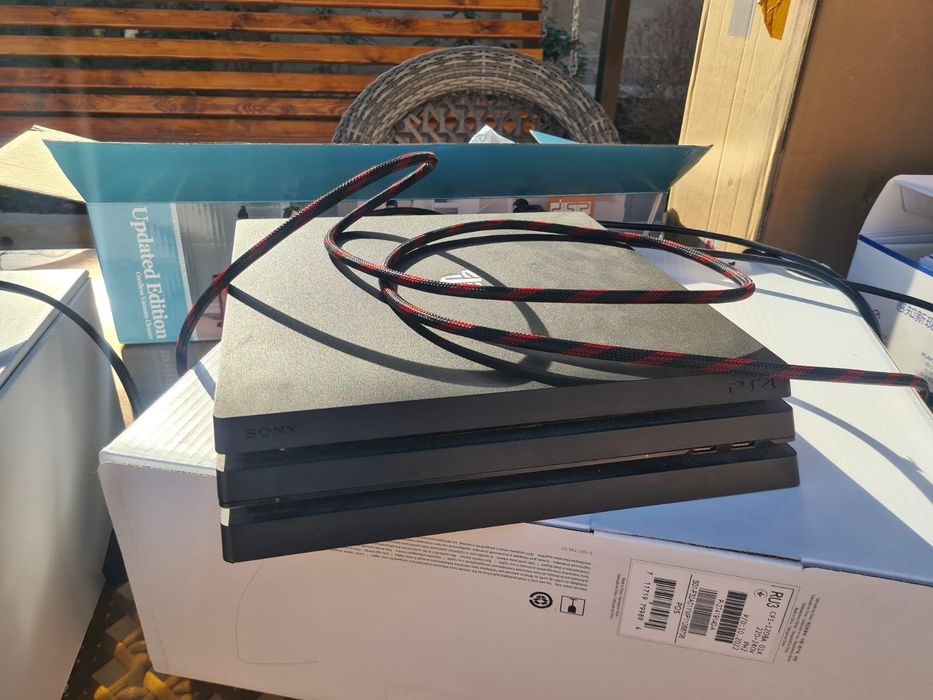 Продам Sony PS 4 про+ vr oчки