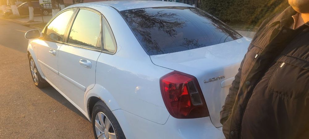 Продам Lacetti 1.8