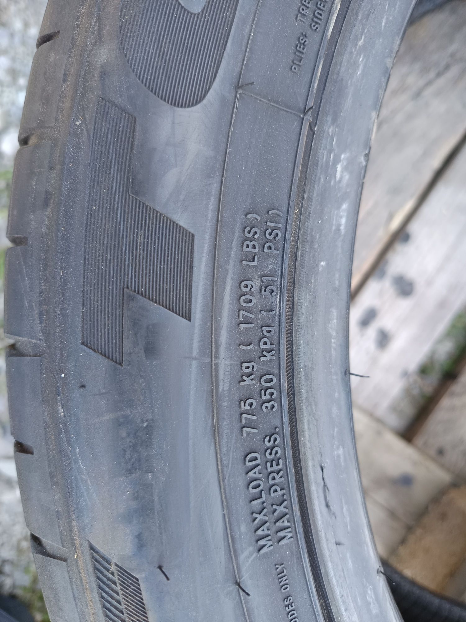 235 50 R 19 99W TOYO PROXES Sport  Дот 4818