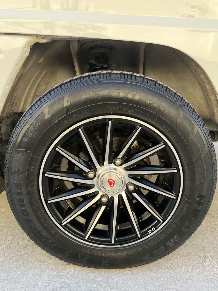 Vossen R13 diska Balon damasda turibdi