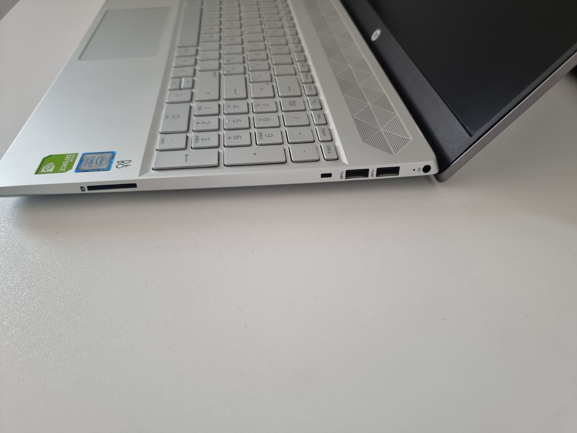 Hp pavilion 15 cs-2100nl defect placa de bază