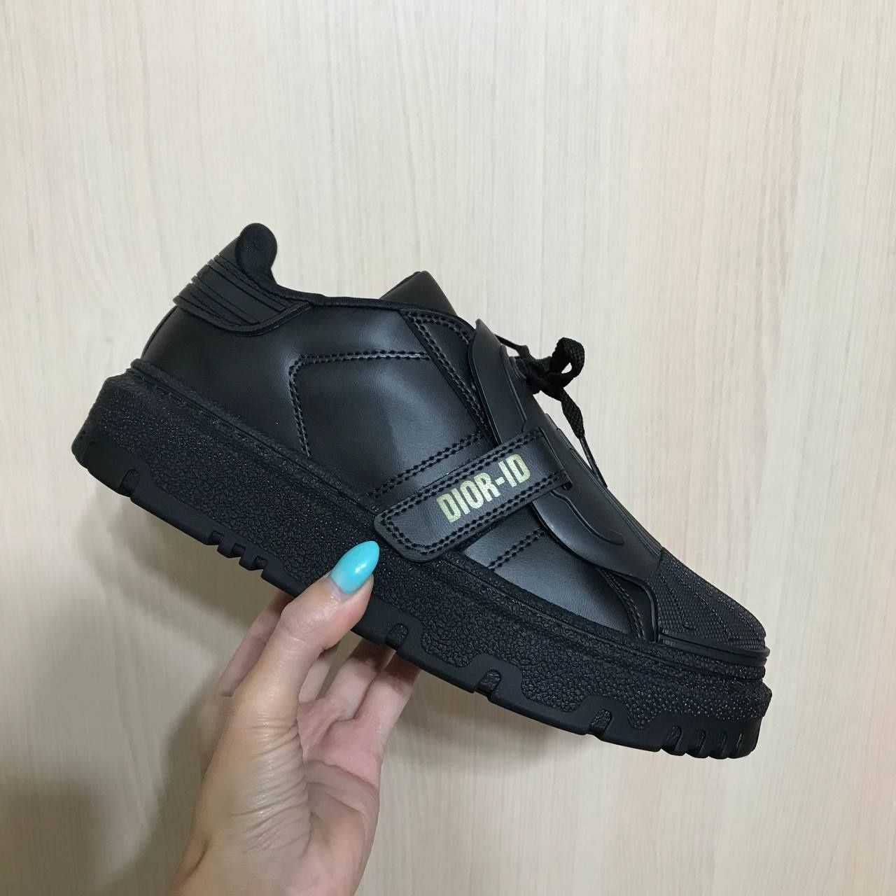 Adidași Dior,ultima marime