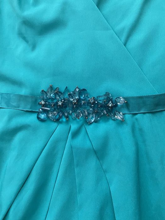 Рокля официална