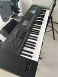 Vând Roland JUNO-D6, 61 de clape NOU!