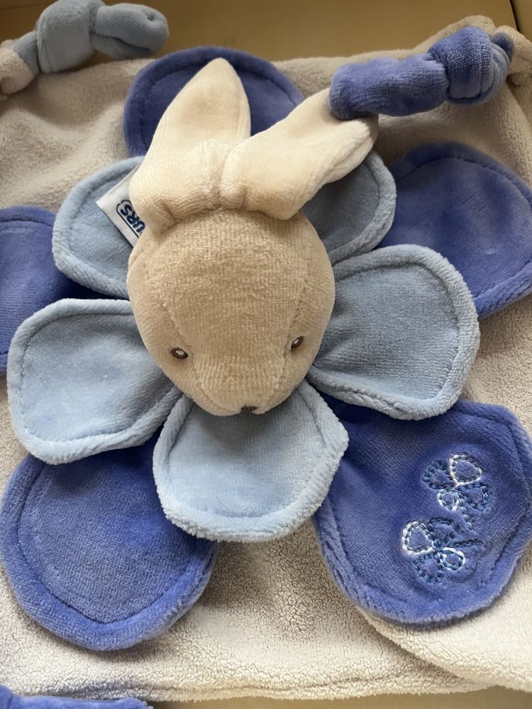 Doudou , за бебе на френската фирма Nounours