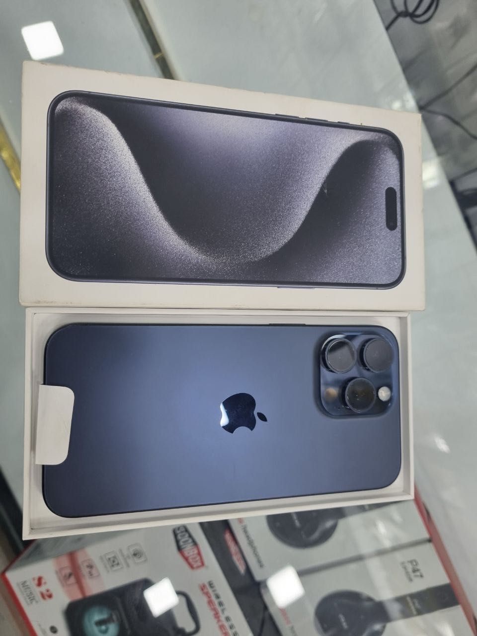 iphone 15 pro 98%