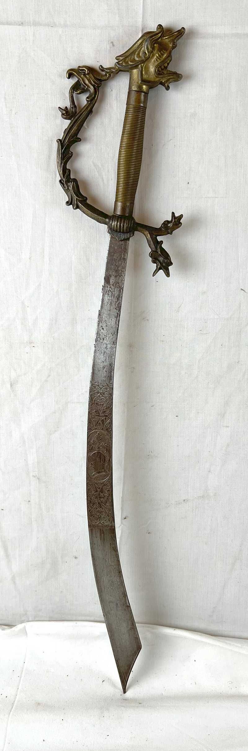 Sabie curbata panoplie