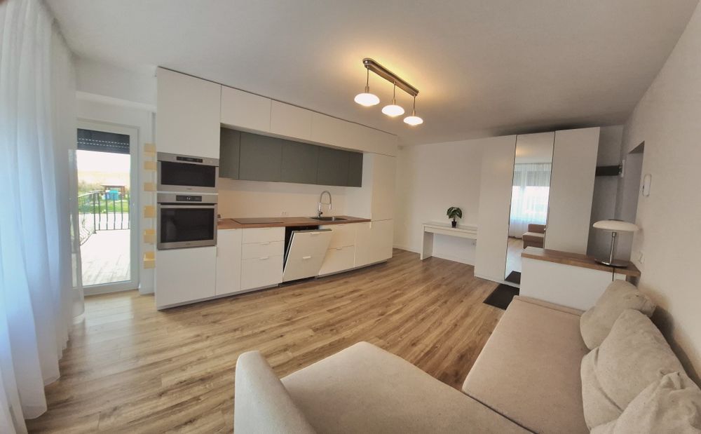 Inchiriez apartament 3 camere,str. Doamna Stanca