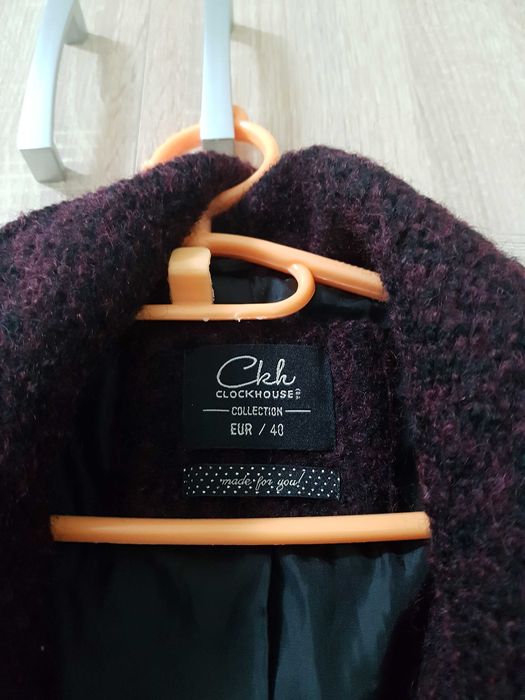 Palton visiniu - marimea 40, marca New Yorker