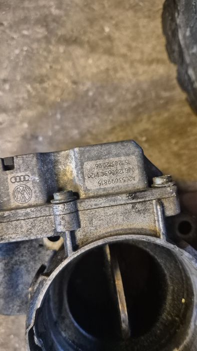 Дросел клапа за Ауди А4 Б7 2.0 ТДИ