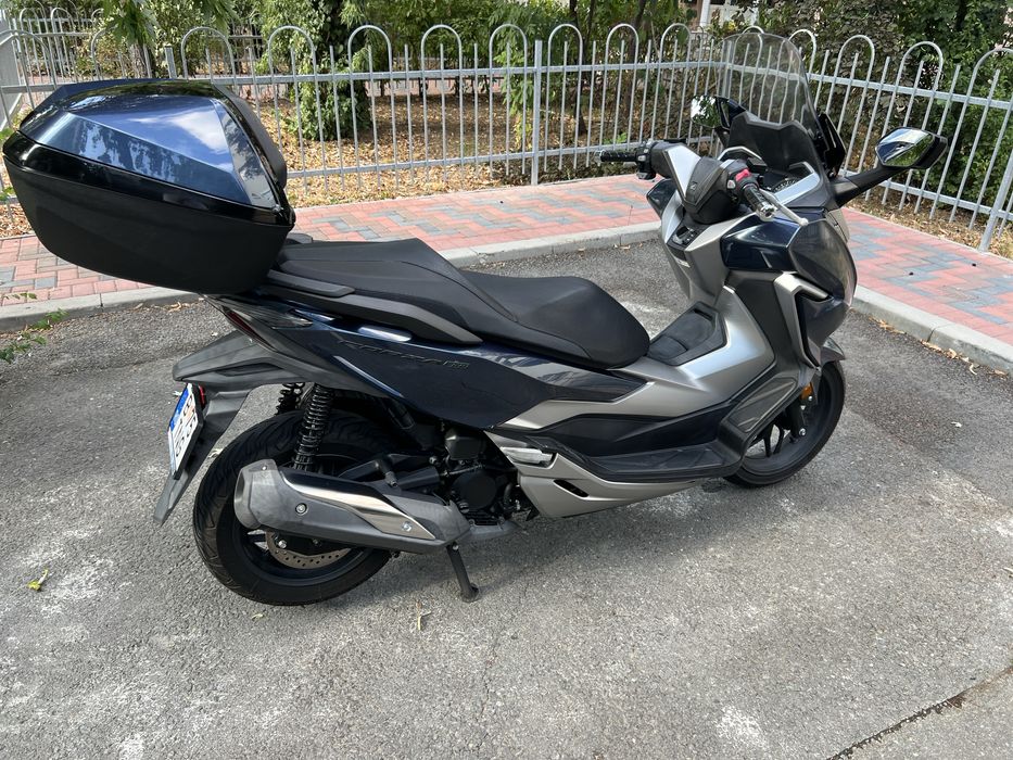 Scuter Honda Forza 300