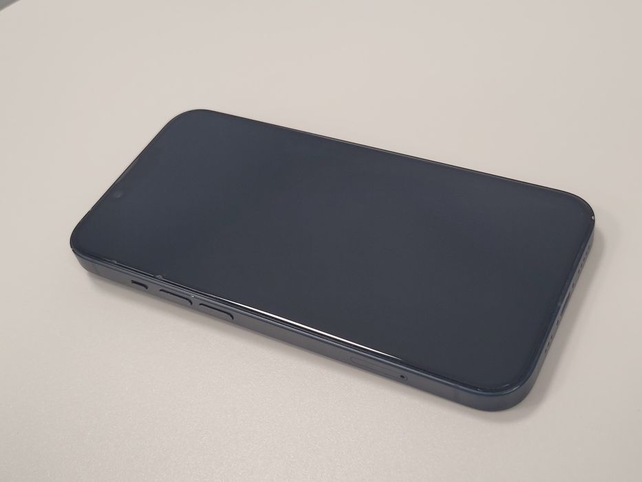 Айфон 14 на 128/9