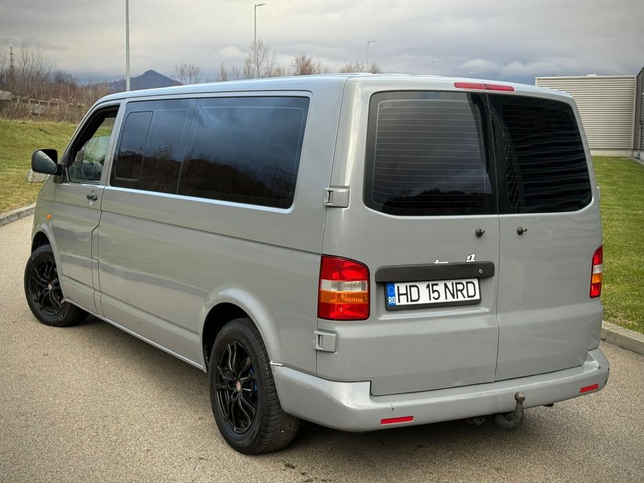 Volkswagen T5 Transporter ~ 2007 ~ Pasul Lung ~ 8+1 Locuri ~ 2.5 TDI