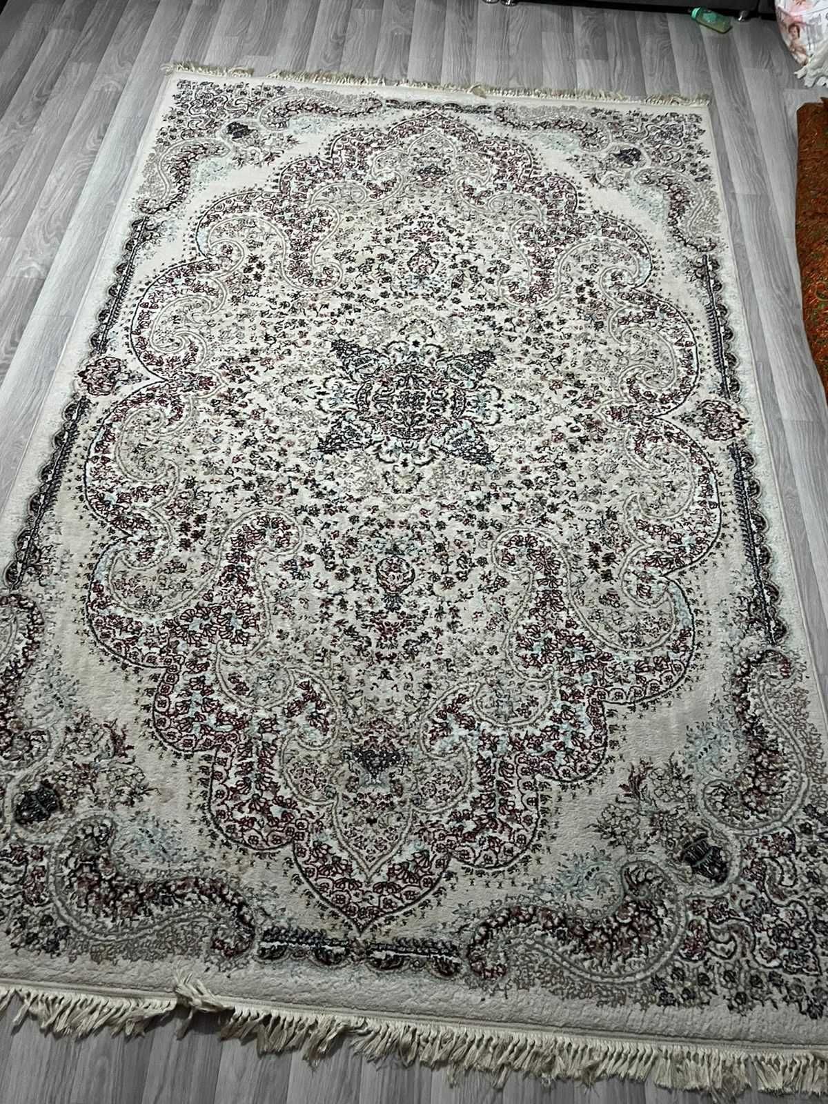 Продам ковер , размером 2 * 3