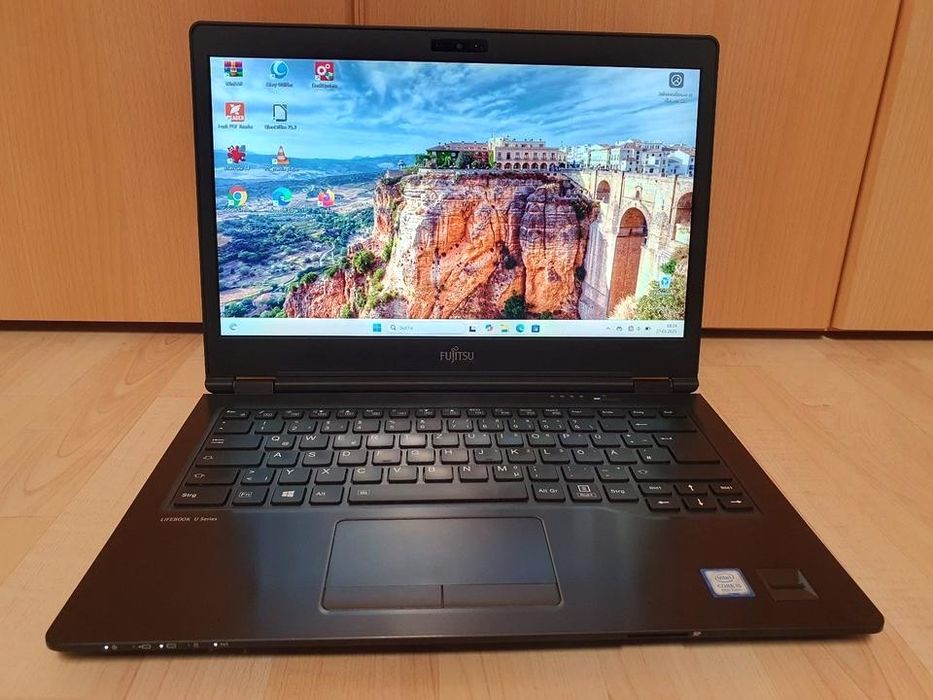 Fujitsu lifebook U748 Ultrabook