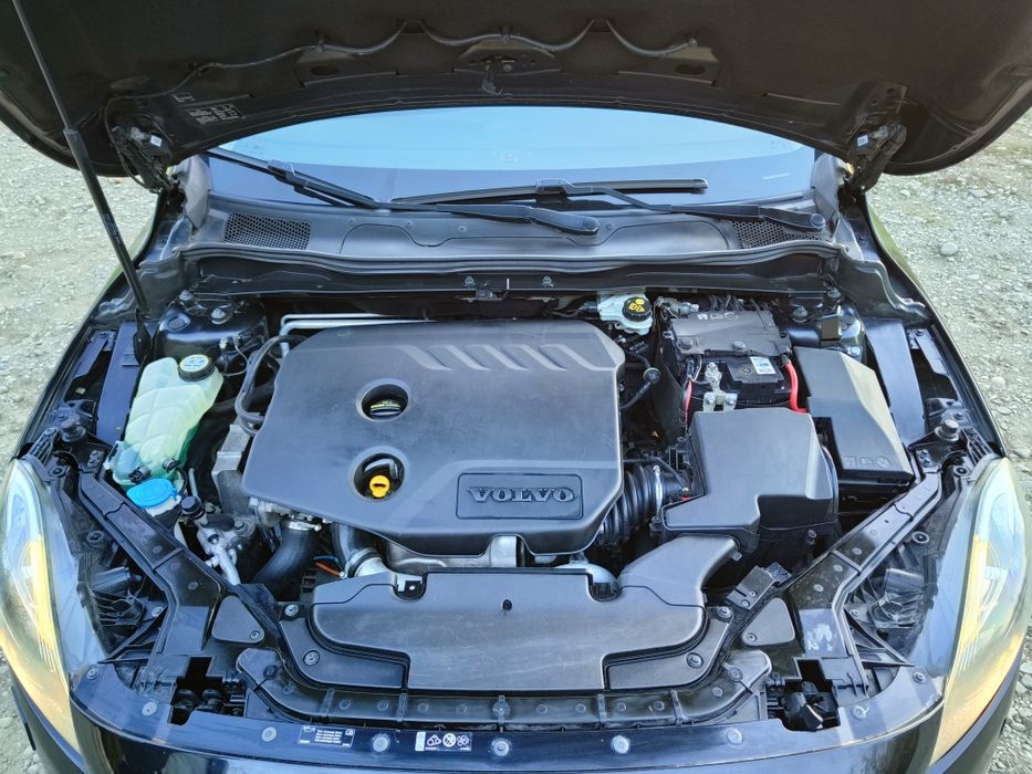 Volvo V40 D2, automat, 2014