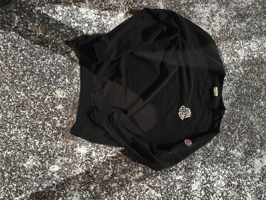 Продам кофту монклер