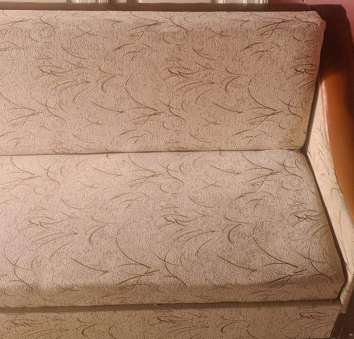 Canapea stare buna defectul se vede in poza