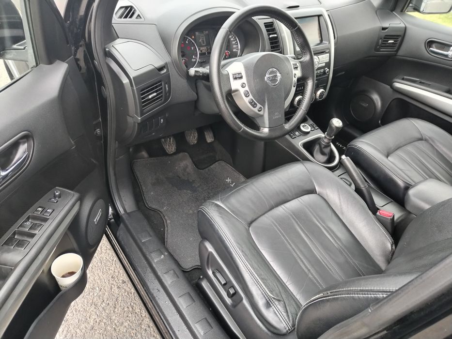 Nissan X TRAIL/AN 2011/2 LITRI DIESEL 150CP /TRACȚIUNE 4* 4 (4* 2)