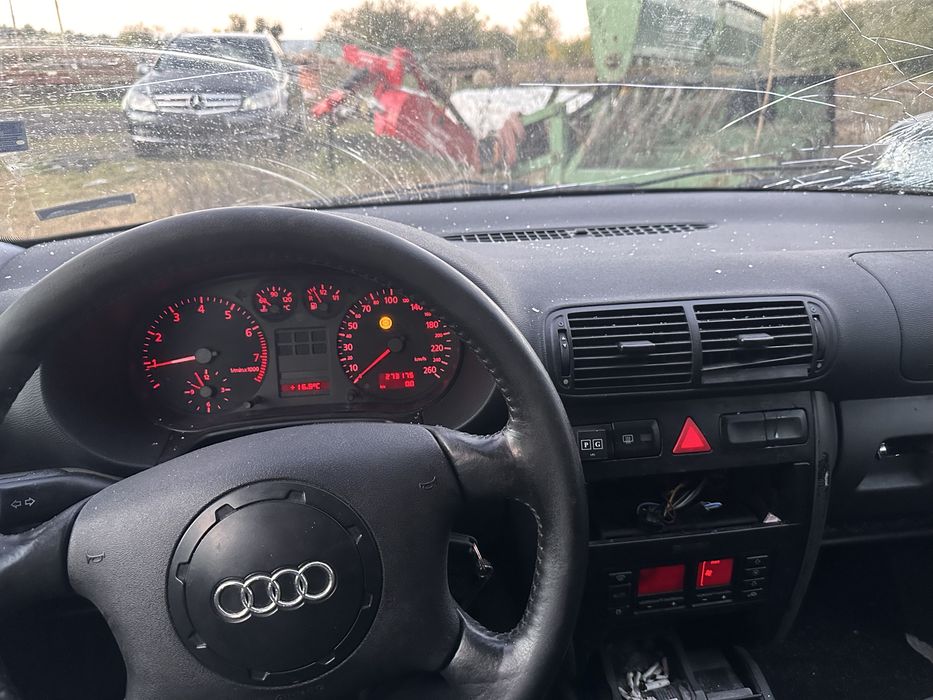 Ауди а3 8л 1.6 може цяло може и на части