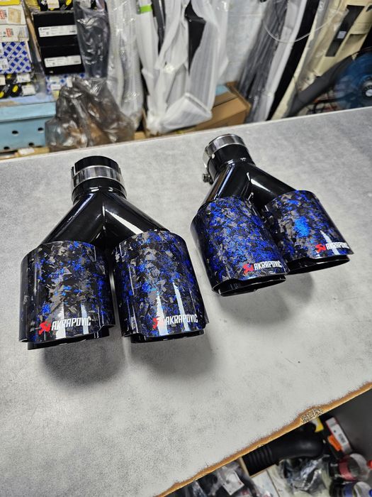 Насадки глушителя Akrapovich