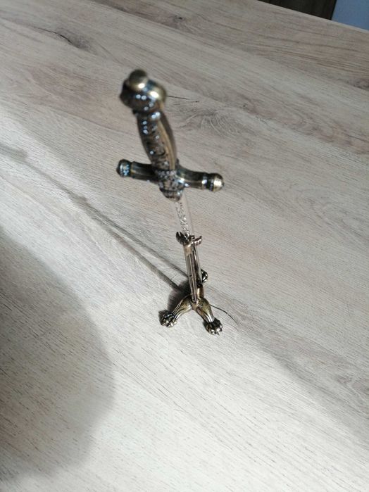 Нож със стойка за писма