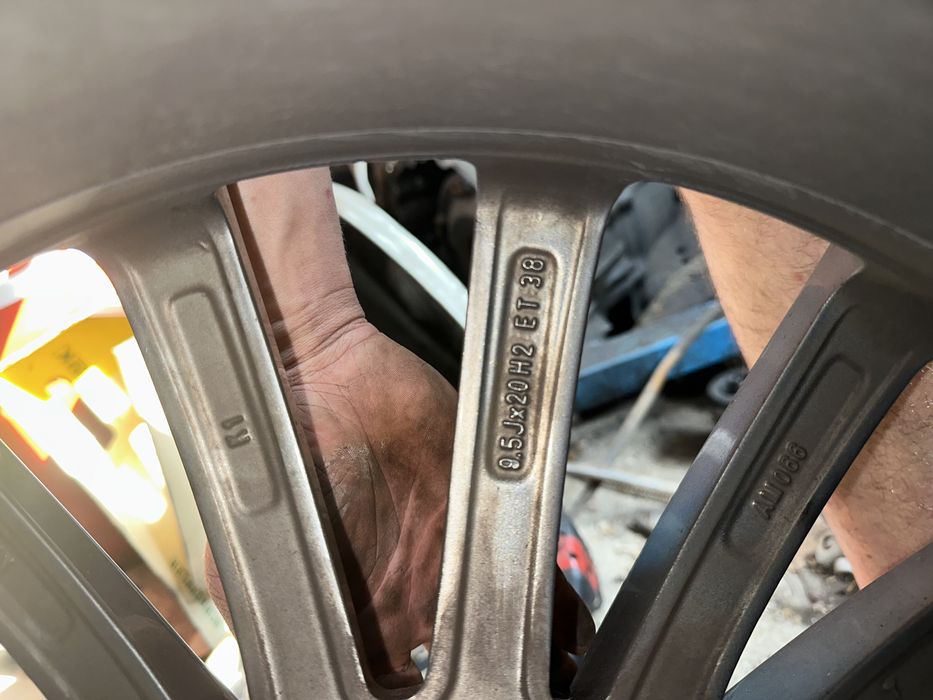 20 цола джанти с гуми за Мерцедес w213