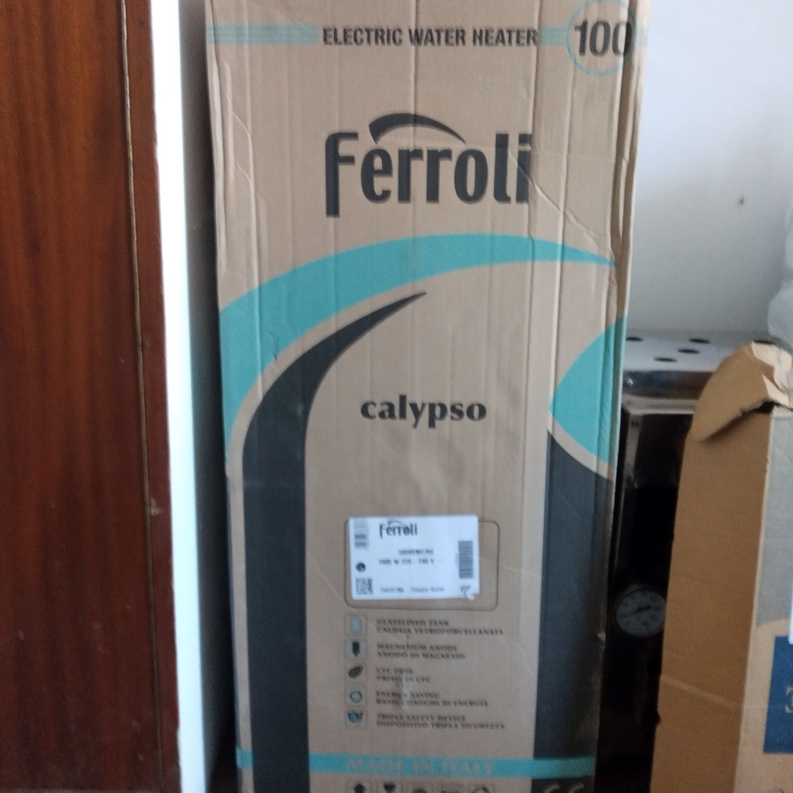 Бойлер  "Ferroli"
