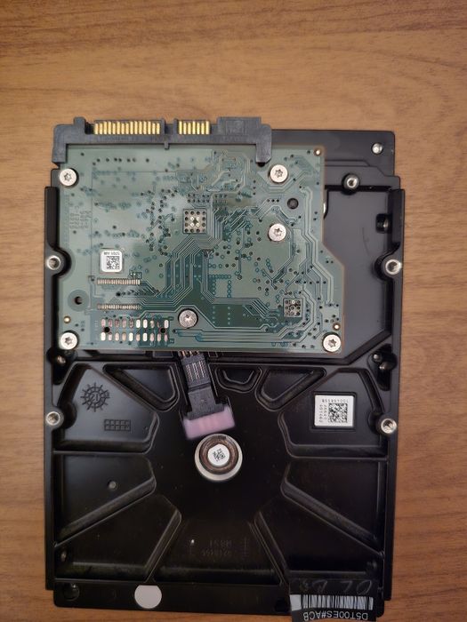 Жёсткий диск для компьютера на 500Gb.