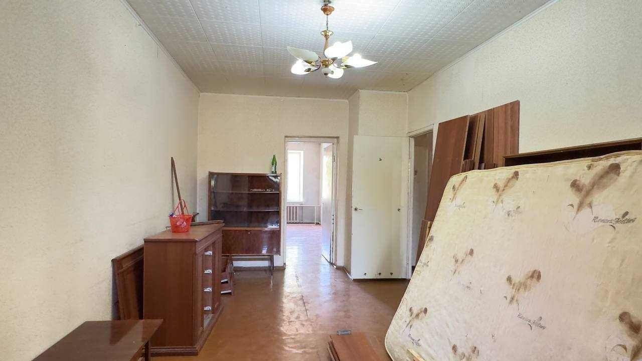Продаётся 2-комнатная 
Ц-13 Корзинка на Абая

55 м²