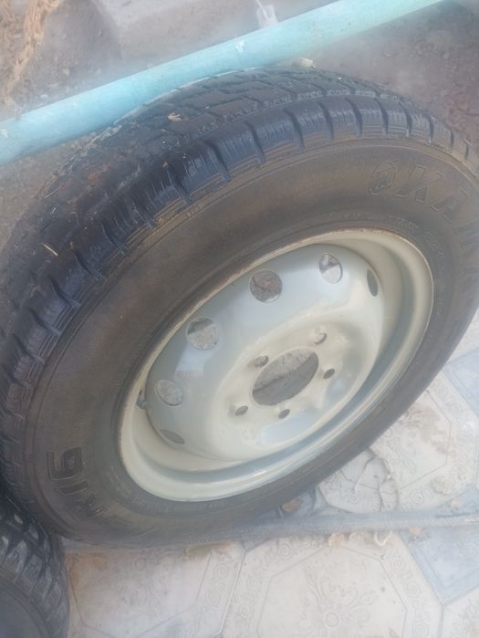 Шины от Нивы. С дисками
