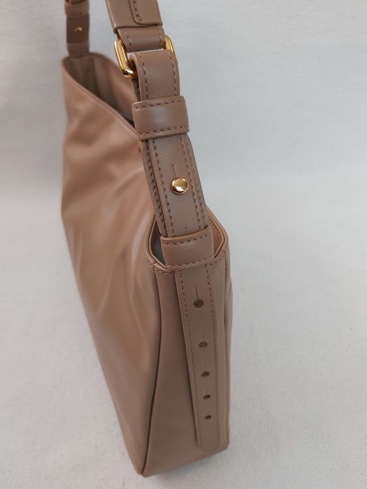 Най-добрите цени за годината!Голяма чанта Furla Grigio Sfera