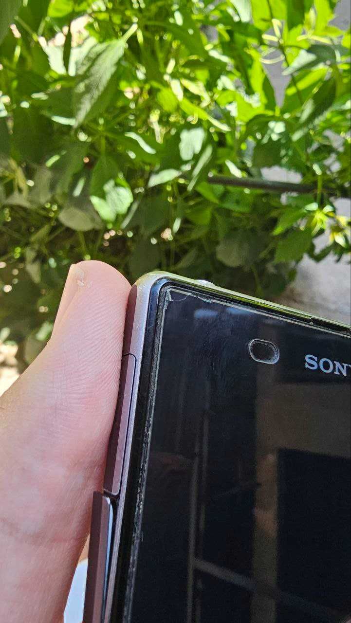 Продам Sony Xperia Z1