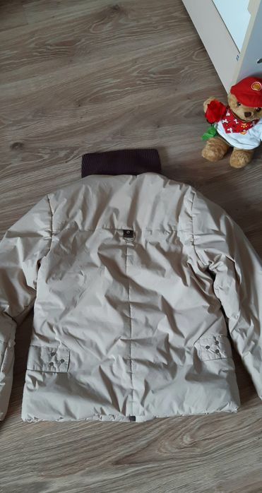 Продавам Дамско яке Л рр