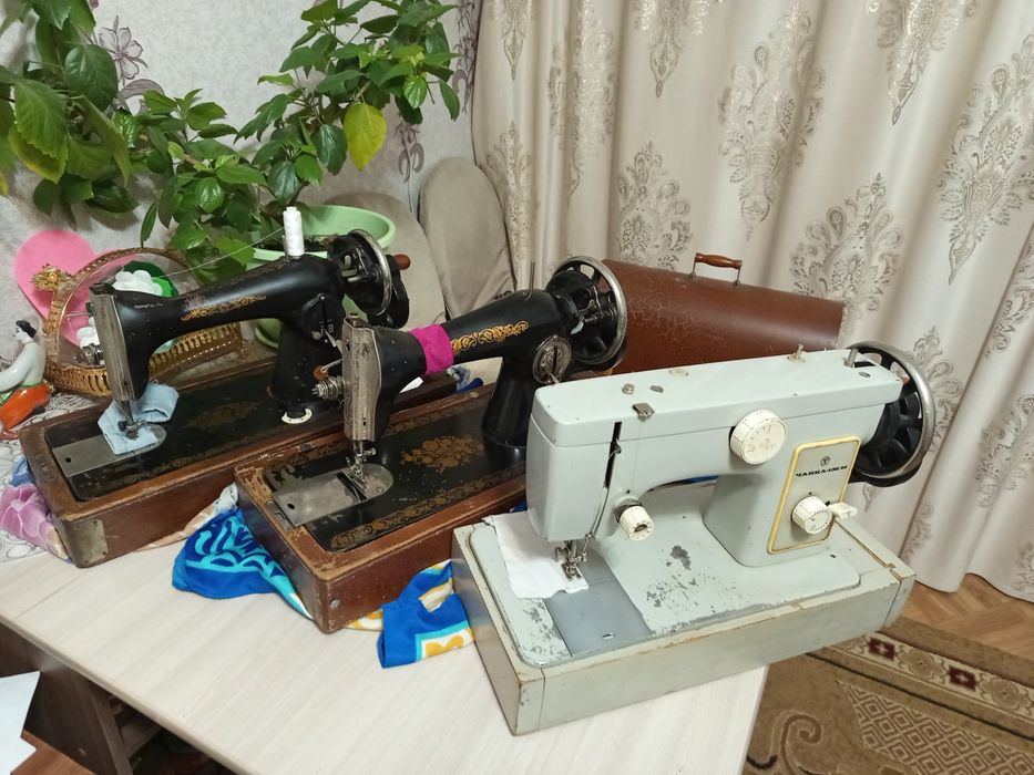 Продам три швейной машинки