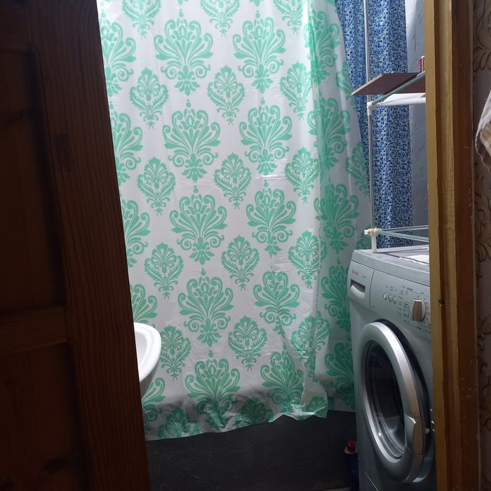 Kvartiraga qizlarni qo'yaman