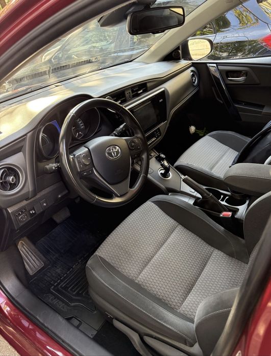 Vand Toyota Auris 1.8 Hybrid