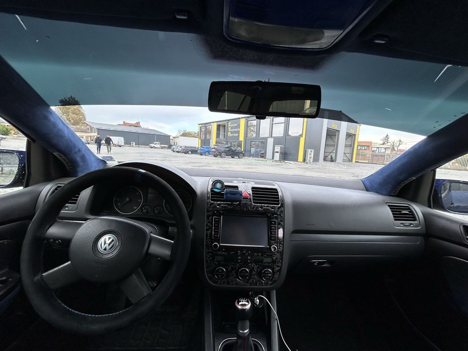 Продавасе голф 5 1.9 тди