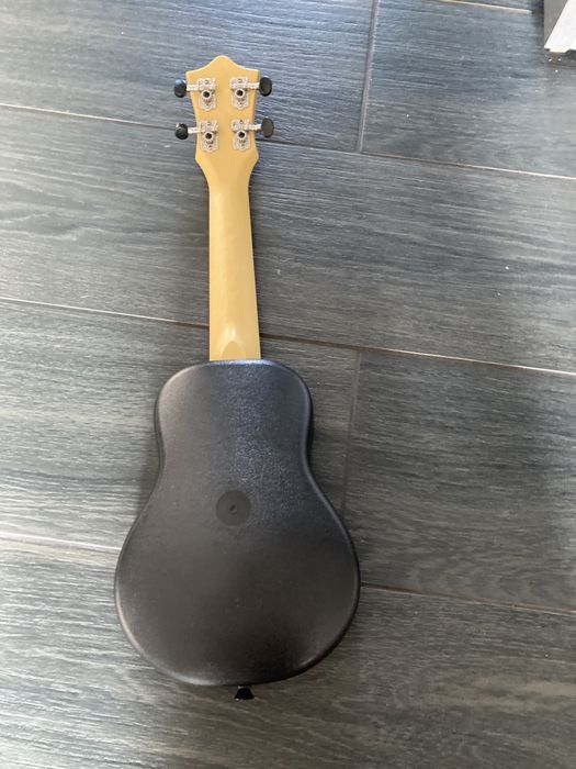 укулеле FLIGHT