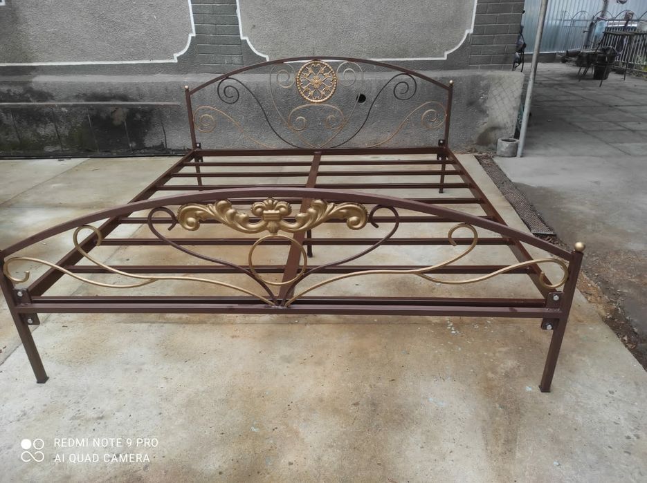 Кровать железная
