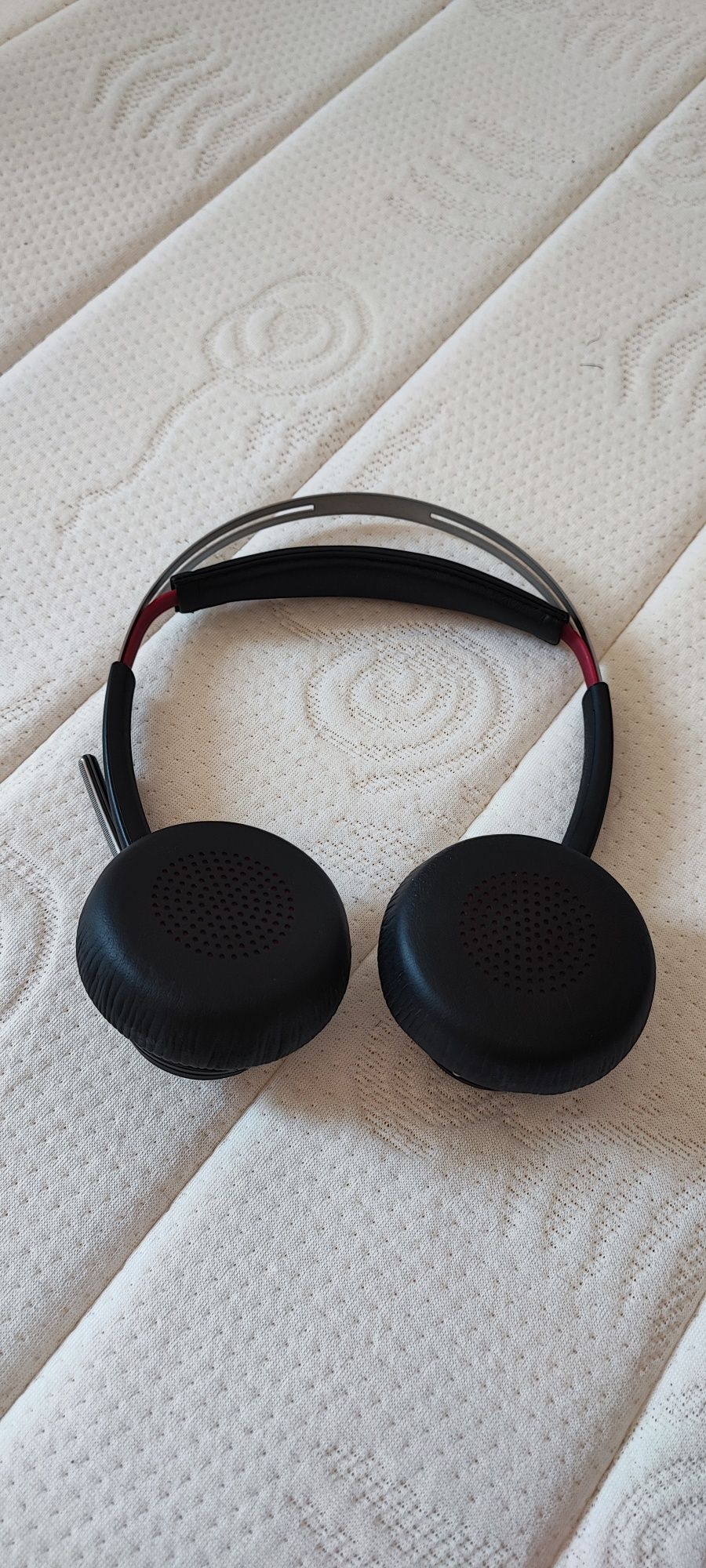 PLANTRONICS voyager focus uc B825