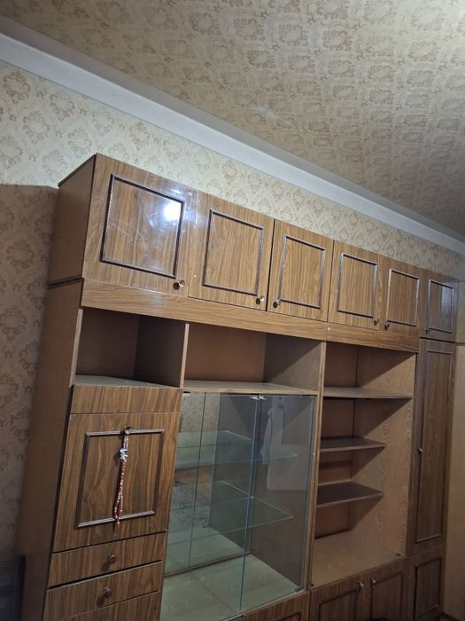Продаётся. Стенка. Для.  Гостиный.