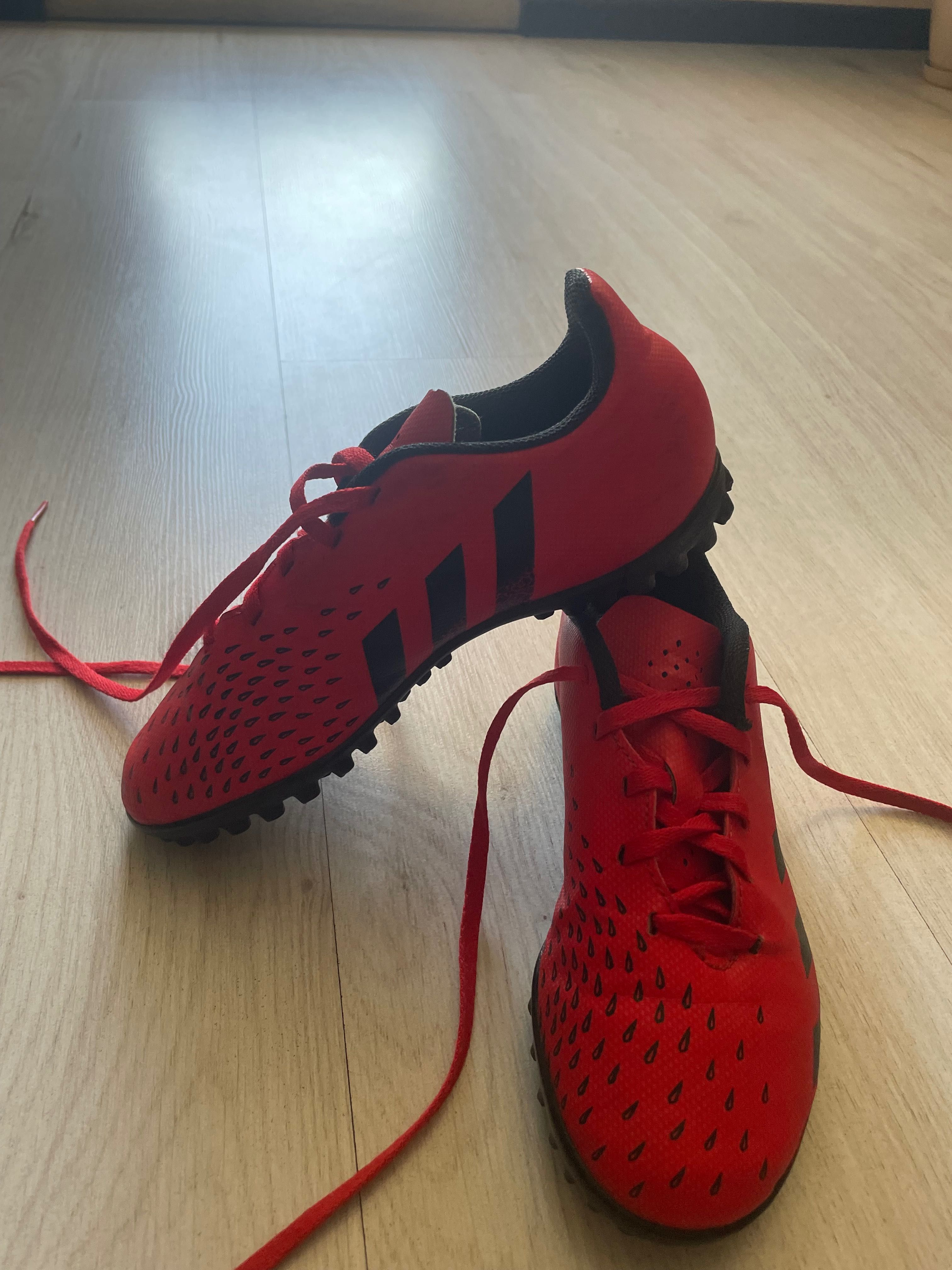 Футболни стоножки Adidas