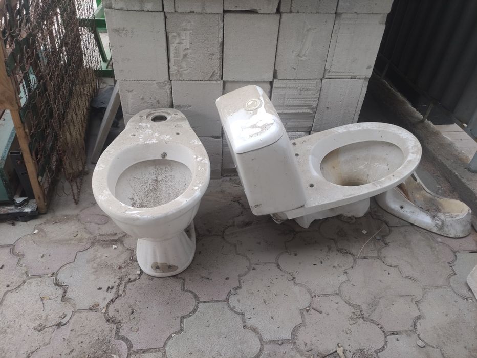 Отдам даром унитаз