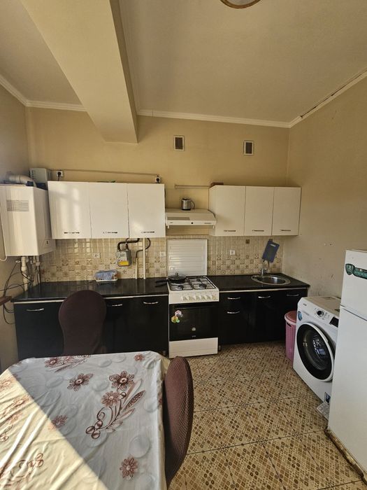 2 xonali yaxshi ta'mirlangan kvartira sotiladi