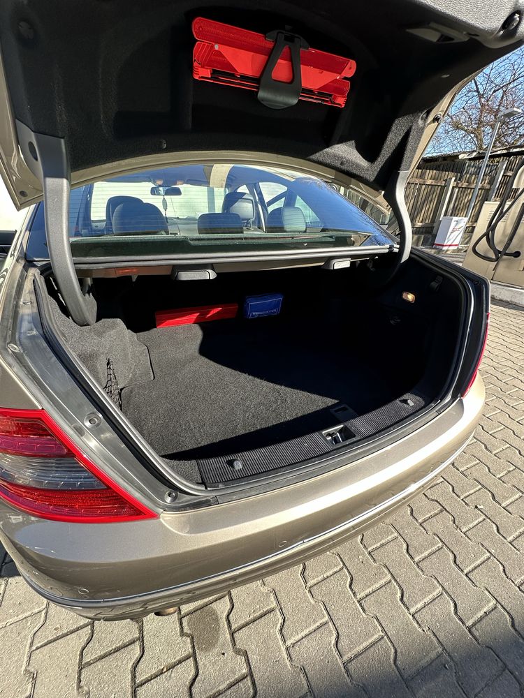 Mercedes-Benz C class (C 180) 2009